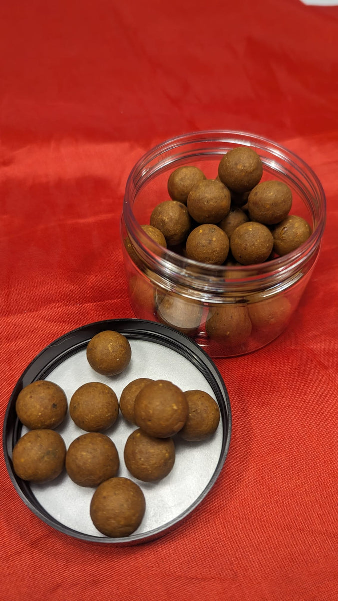 QUAD CORK BALL POP UPS 16MM SOAKED IN TALIN Premier Baits
